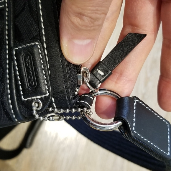 Coach cross bag, excellent condition - Picture 4 of 11